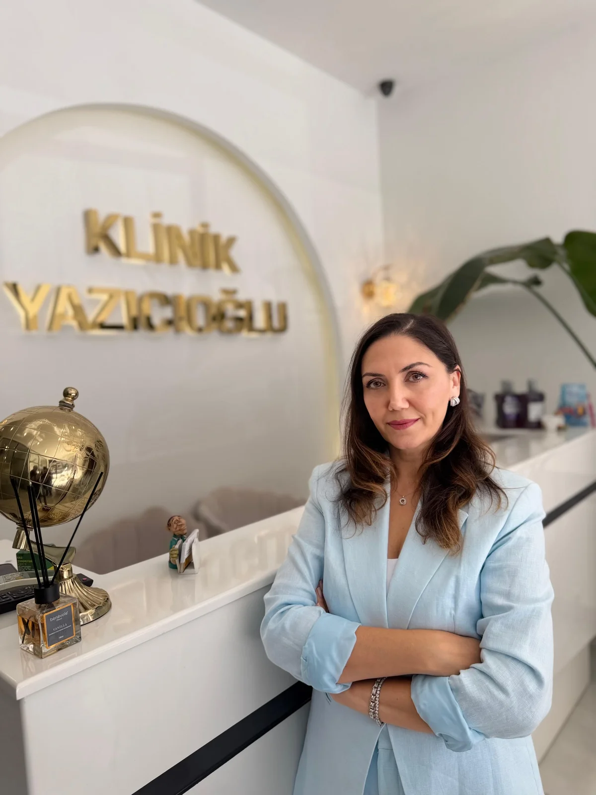 MSc. Dt. Demet Yazıcıoğlu, Klinik Yazıcıoğlu karşılama alanında